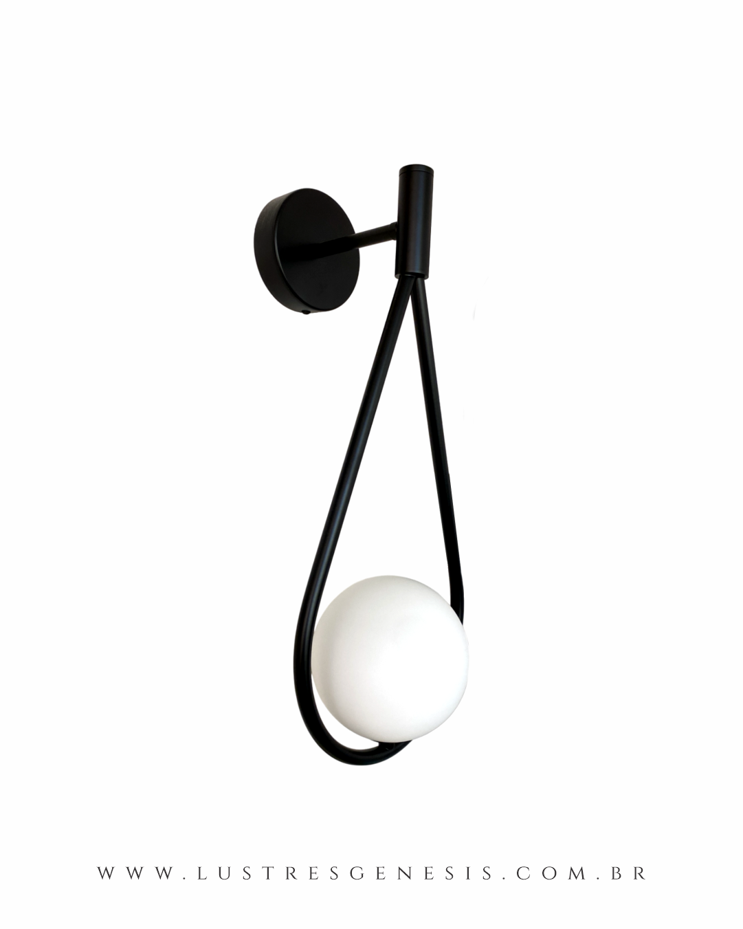 Arandela Moderna Athena Preta com Globo Leitoso Lustres Gênesis loja online de Lustres e Iluminação Decorativa